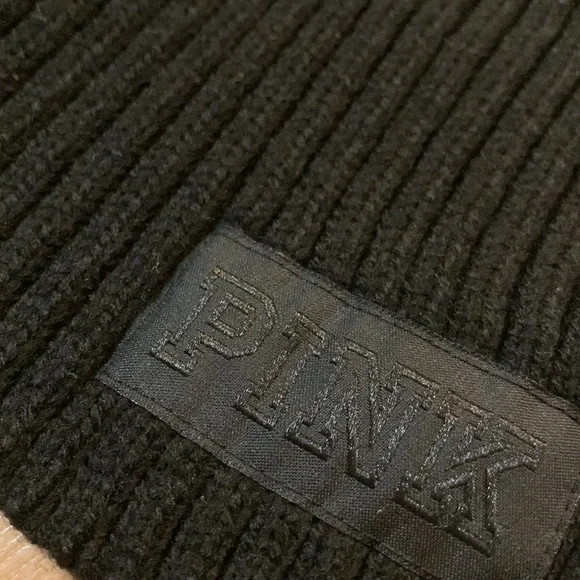 PINK Victoria’s Secret Scarf NWOT - Picture 2 of 5